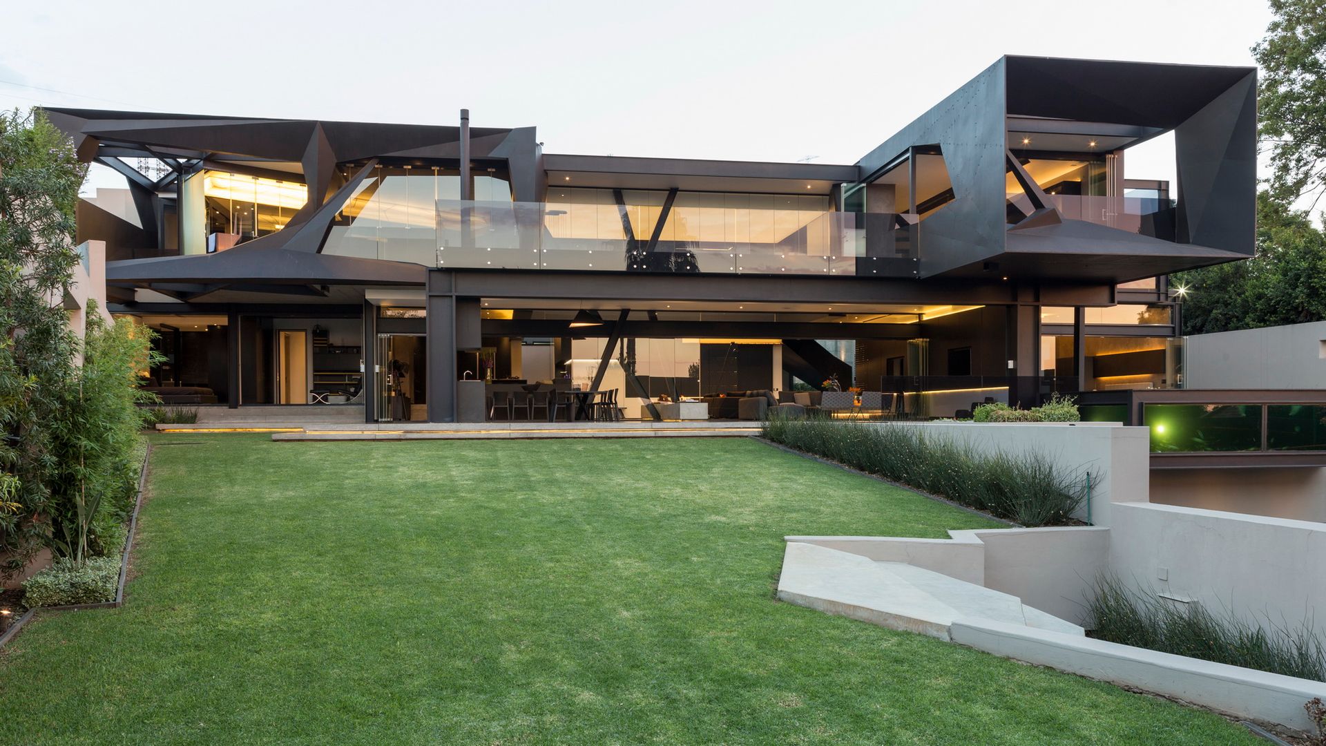 Kloof Road House , Nico Van Der Meulen Architects Nico Van Der Meulen Architects บ้านและที่อยู่อาศัย