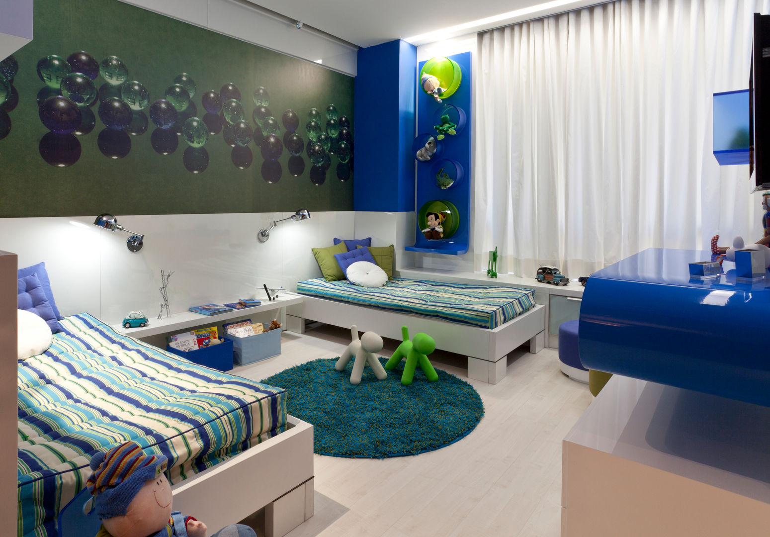 Casa Cor Minas - Quarto dos Netos, Interiores Iara Santos Interiores Iara Santos Dormitorios infantiles de estilo clásico