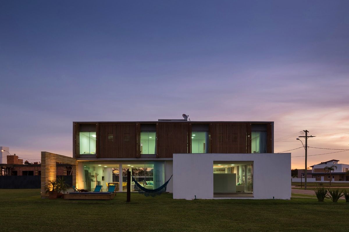 CASA 022 - Xangrila/Brasil, hola hola Casas estilo moderno: ideas, arquitectura e imágenes