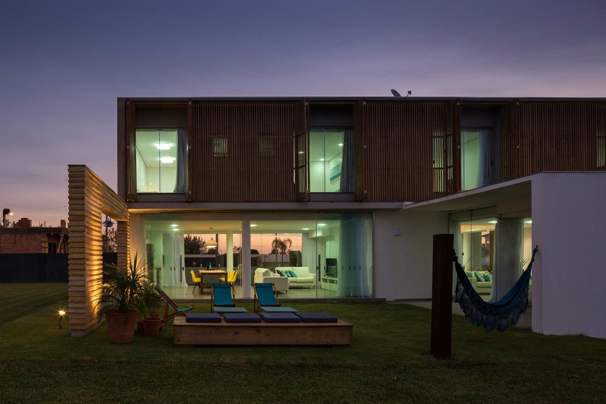 CASA 022 - Xangrila/Brasil, hola hola Moderne Häuser
