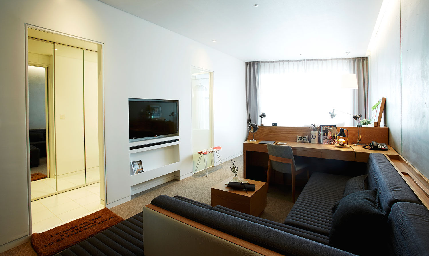 네스트 호텔 , IZOLA IZOLA 现代客厅設計點子、靈感 & 圖片