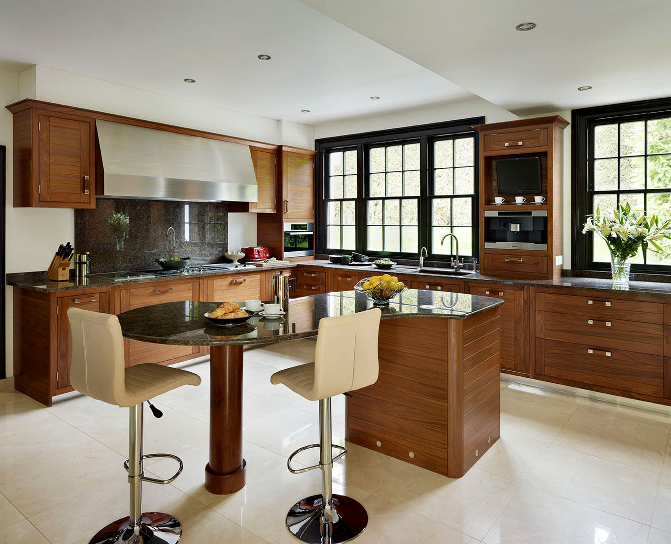 Grosvenor | Luxury American Walnut Kitchen Davonport Moderne Küchen Holz Holznachbildung