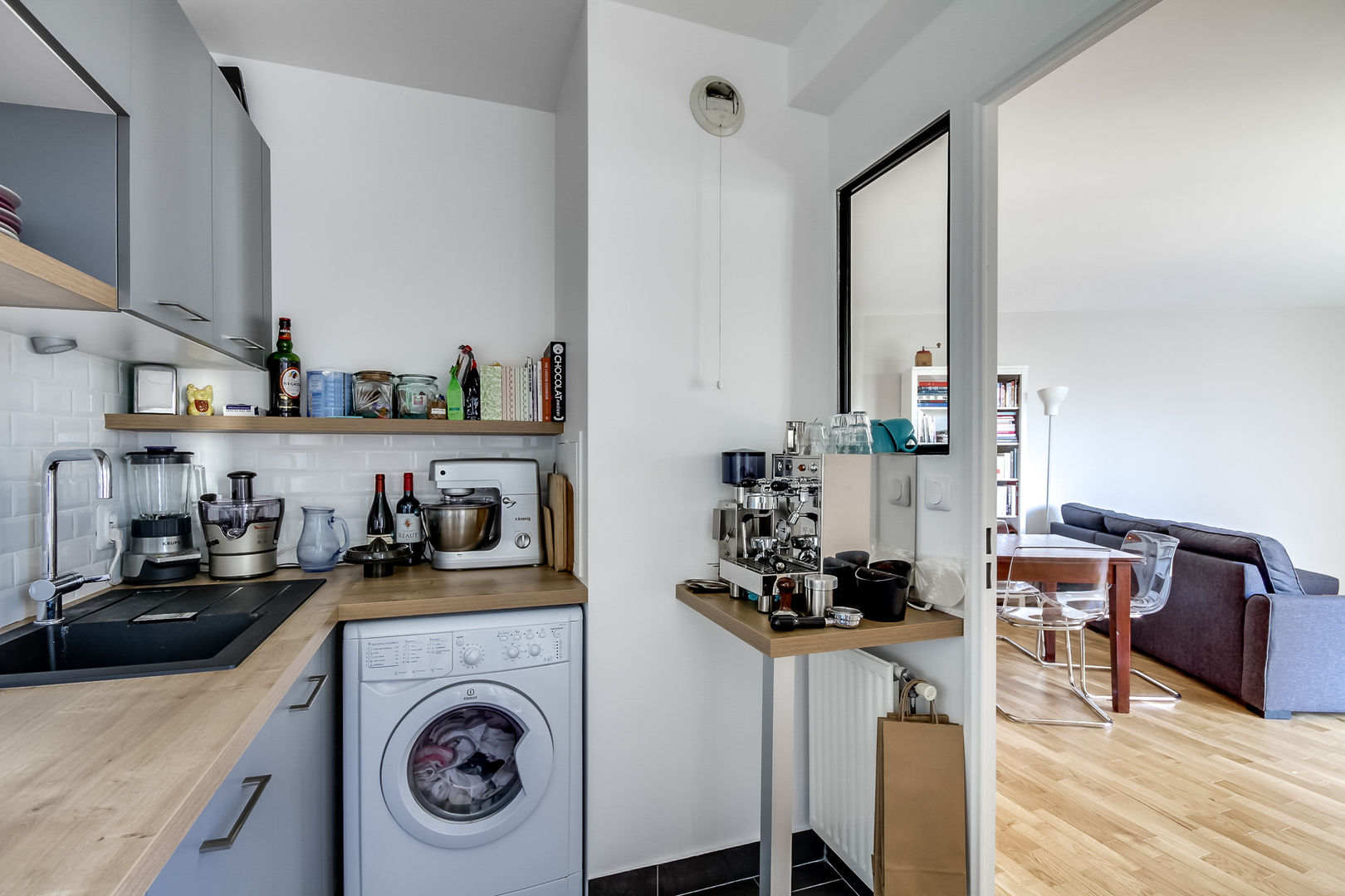 Appartement moderne à Clichy, Decorexpat Decorexpat Modern style kitchen