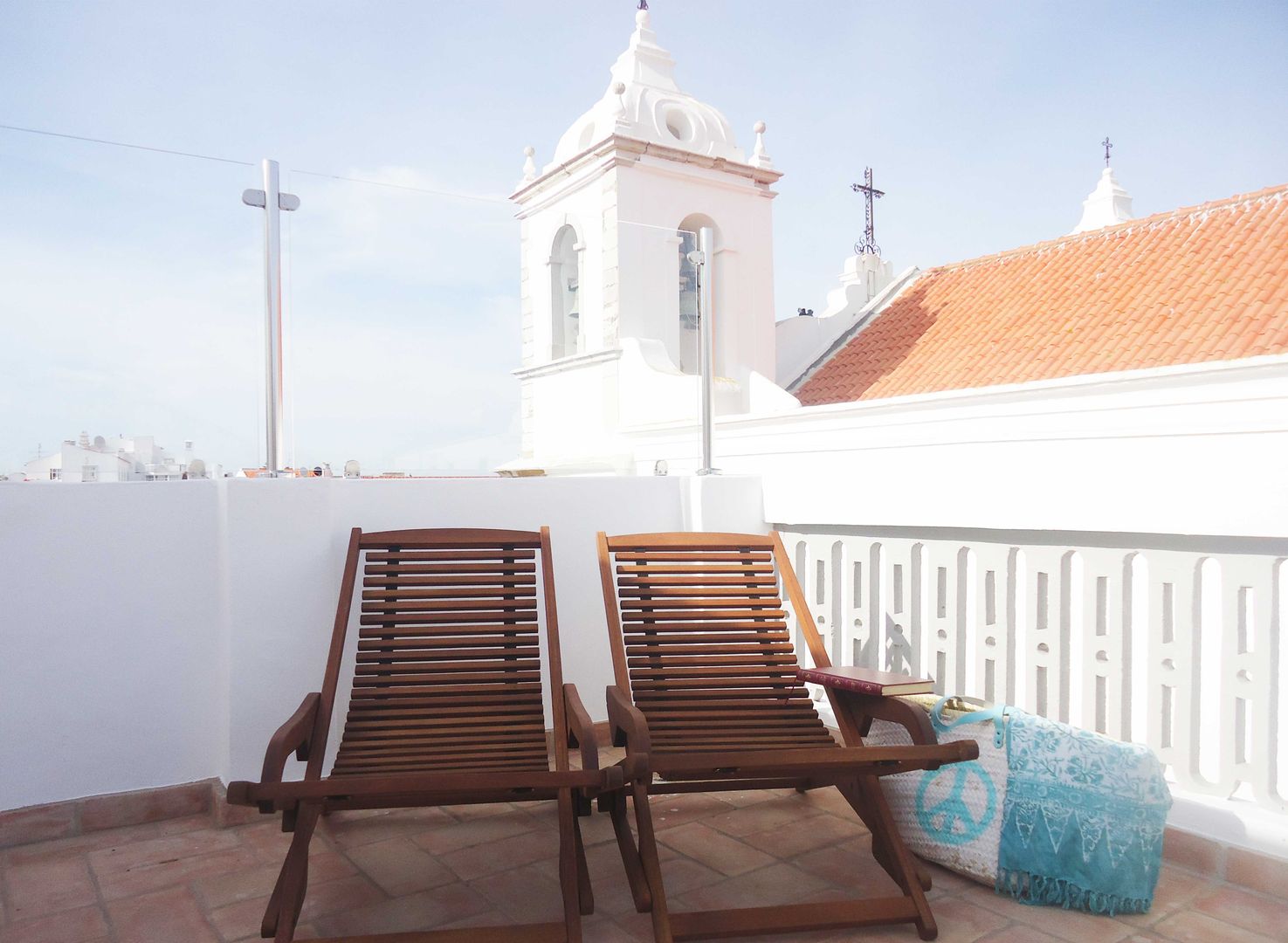 Casa Sul, um lugar onde se sente a alma portuguesa. , alma portuguesa alma portuguesa Rustic style balcony, veranda & terrace