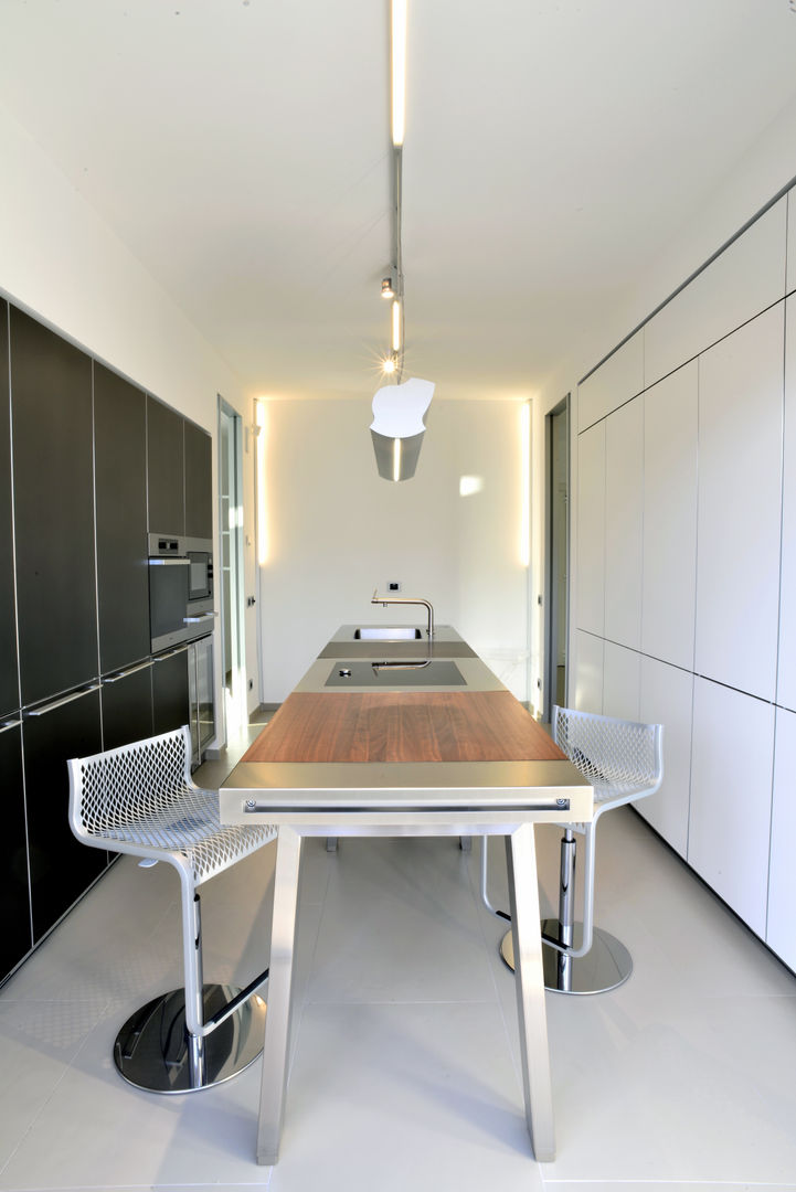 Casa GM, Maria Eliana Madonia Architetto Maria Eliana Madonia Architetto Modern kitchen