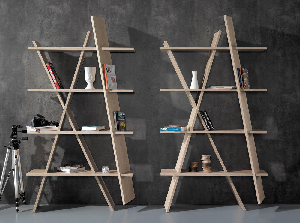 XI BOOKSHELF homify Arrecadação Madeira maciça Multicolor Armazenamento