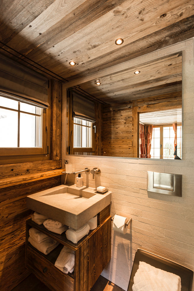 homify Rustic style bathroom Engineered Wood Transparent