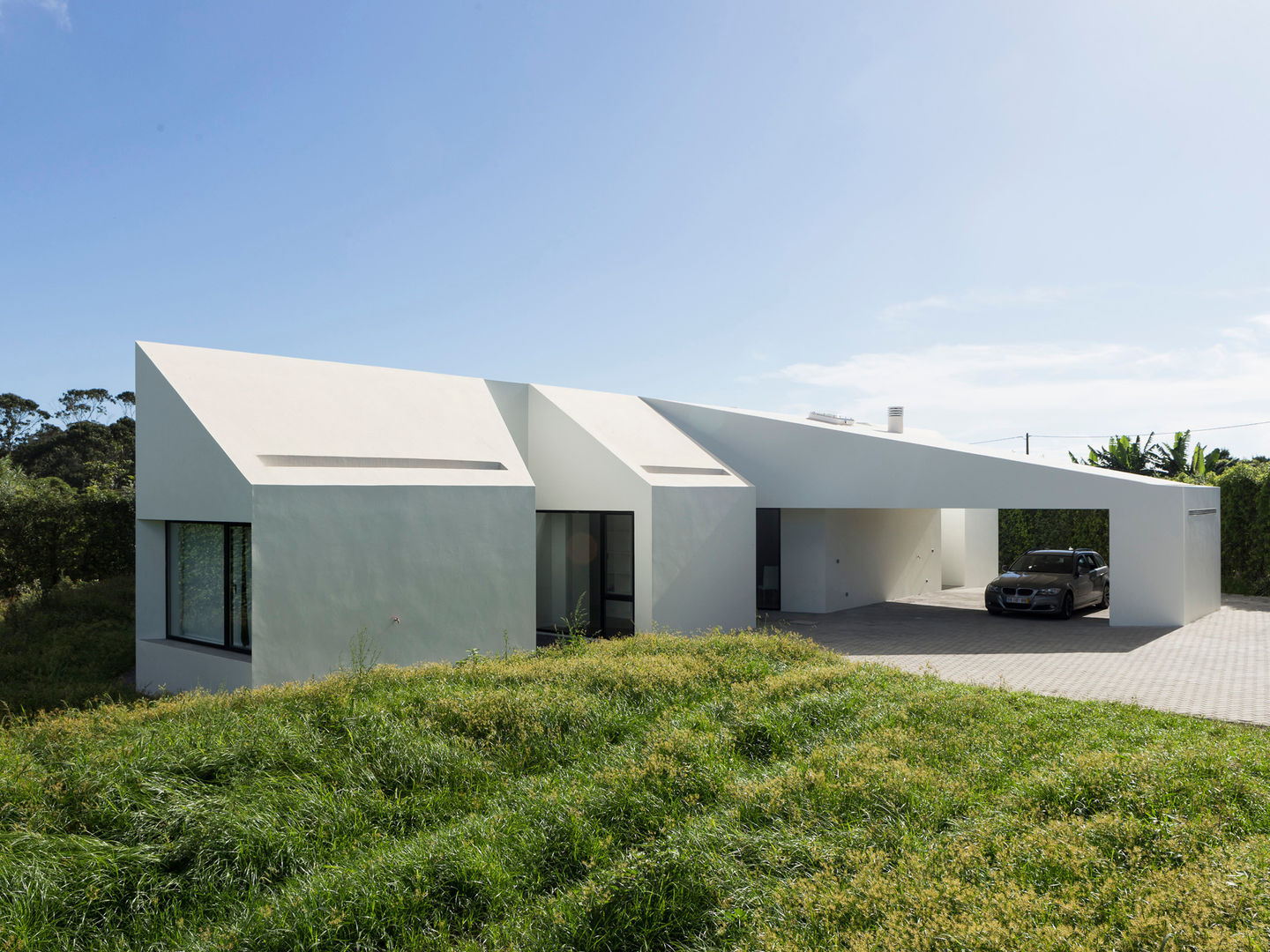 Casa Rosto do Cão, Monteiro, Resendes & Sousa Arquitectos lda. Monteiro, Resendes & Sousa Arquitectos lda. Pasillos, vestíbulos y escaleras minimalistas