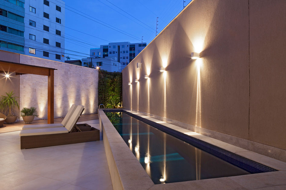 Residência Planalto, Estela Netto Arquitetura e Design Estela Netto Arquitetura e Design Modern pool