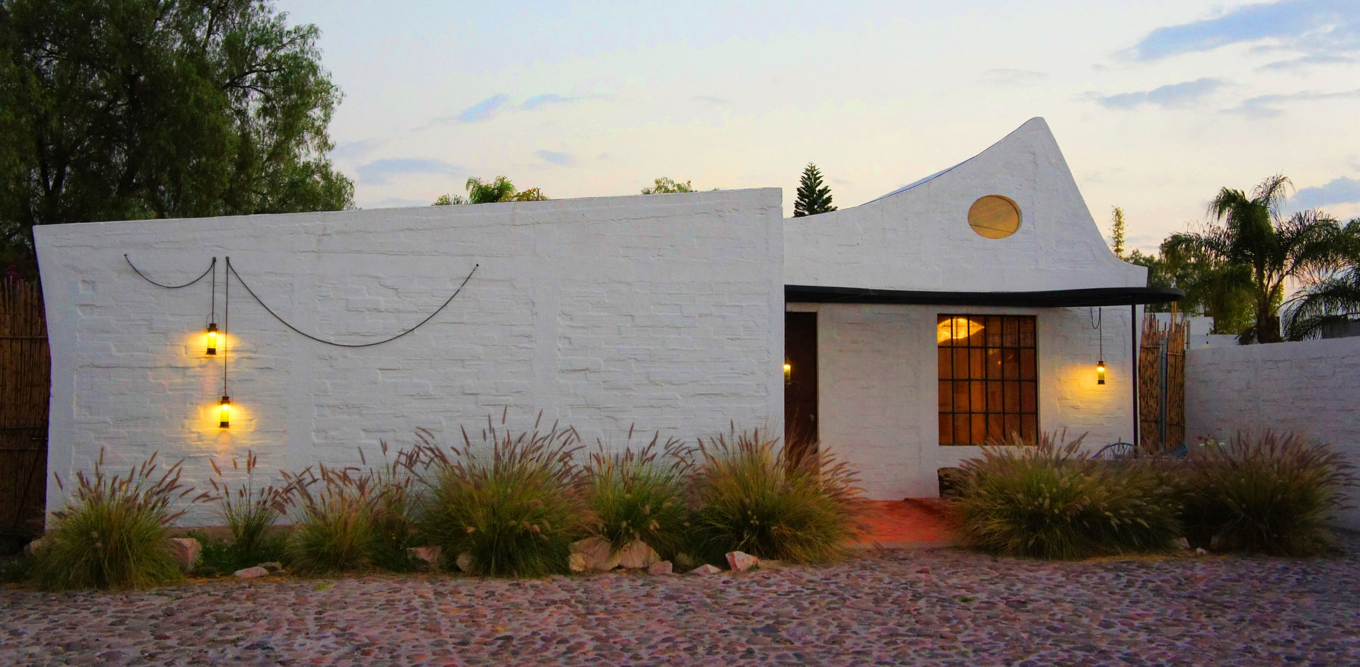 Casa Clemente, Juan Carlos Loyo Arquitectura Juan Carlos Loyo Arquitectura Casas estilo moderno: ideas, arquitectura e imágenes