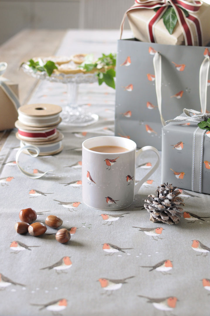 Robin & Mistletoe Christmas collection homify Kitchen Cotton Red Accessories & textiles