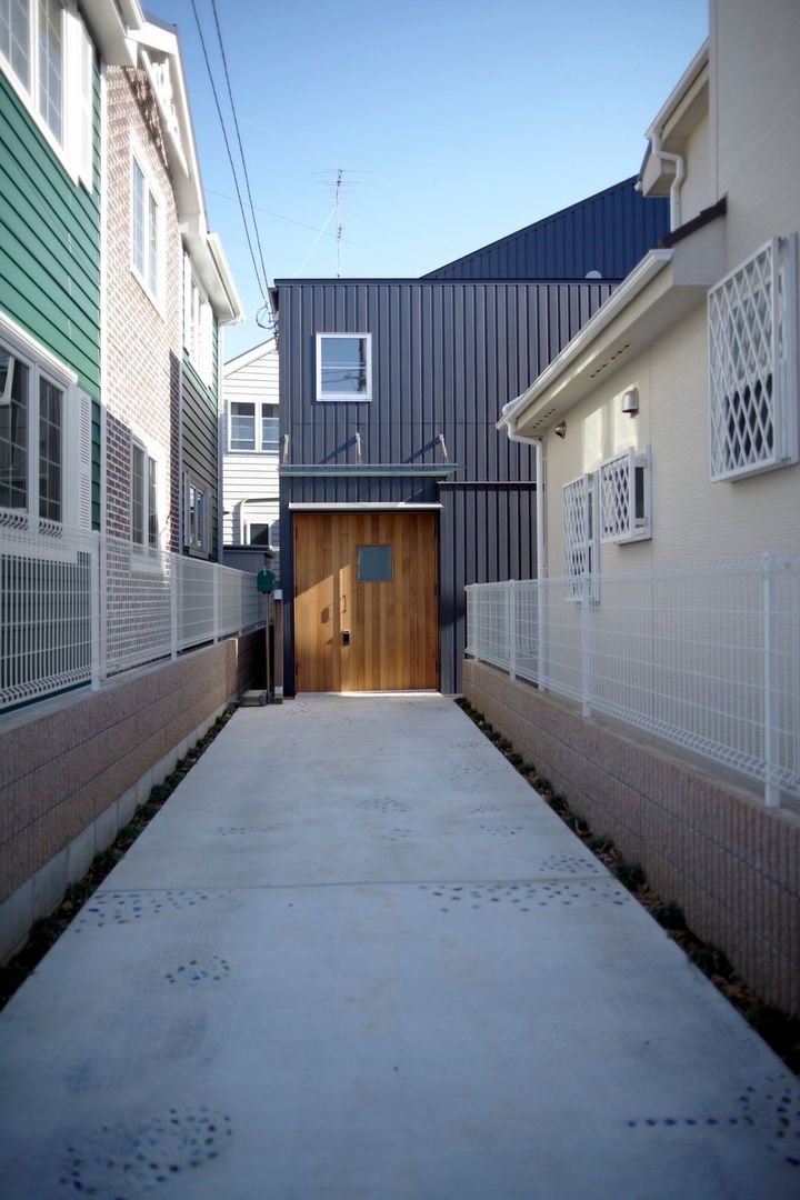 House in Aoba, シキナミカズヤ建築研究所 シキナミカズヤ建築研究所 모던스타일 주택