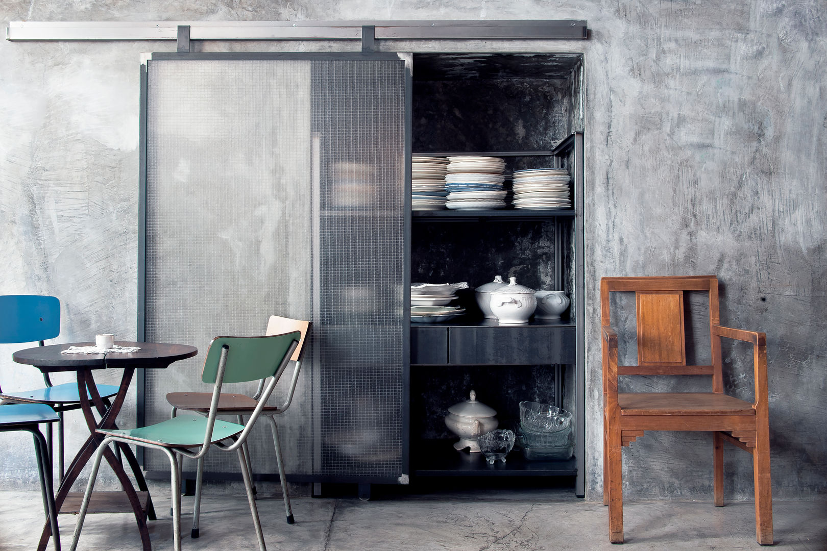 homify Industrial style dining room