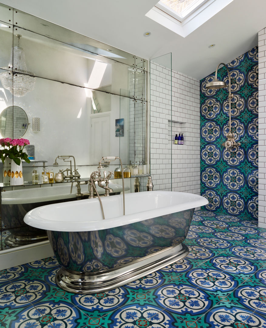 Victorian Terrace House, South-West London homify Industrial style bathroom