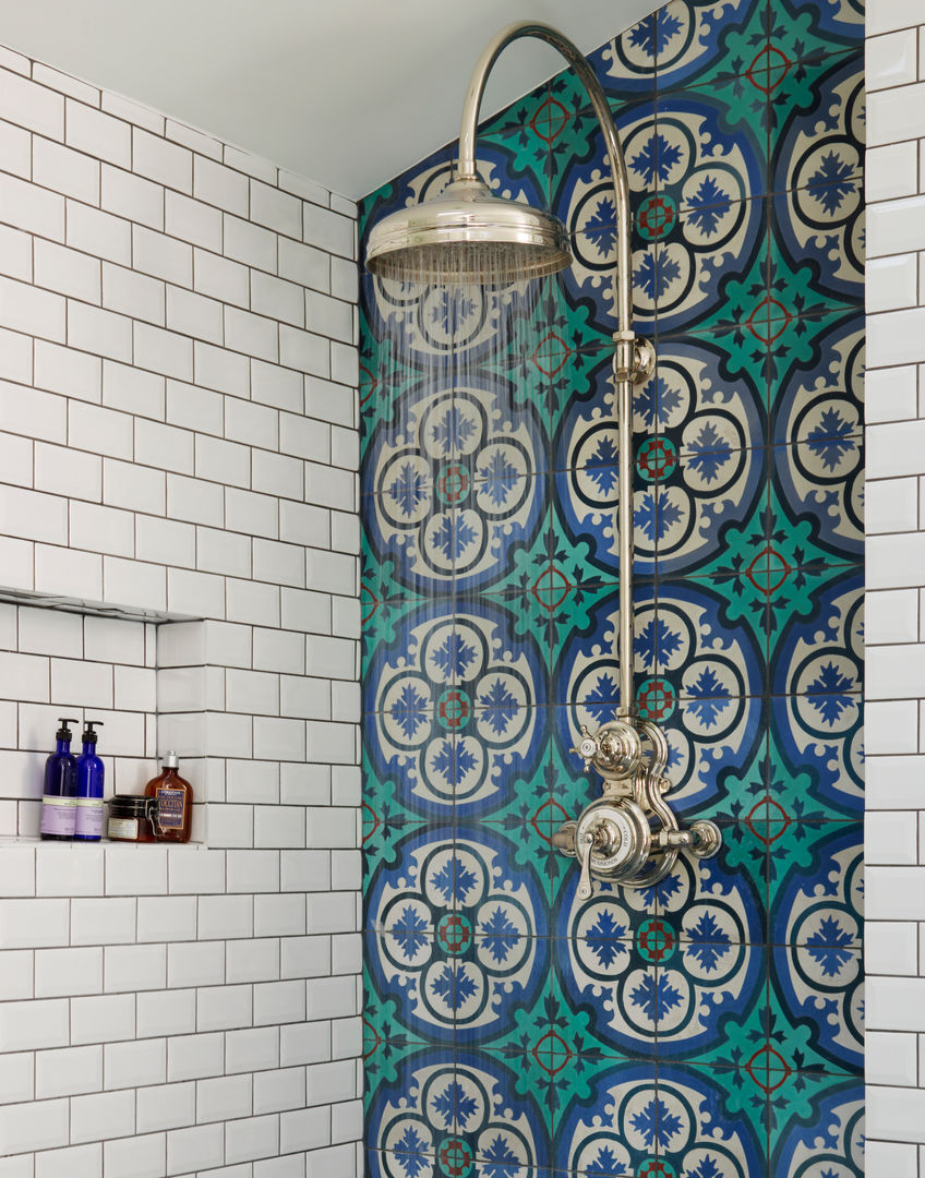 Victorian Terrace House, South-West London homify Rustic style bathroom