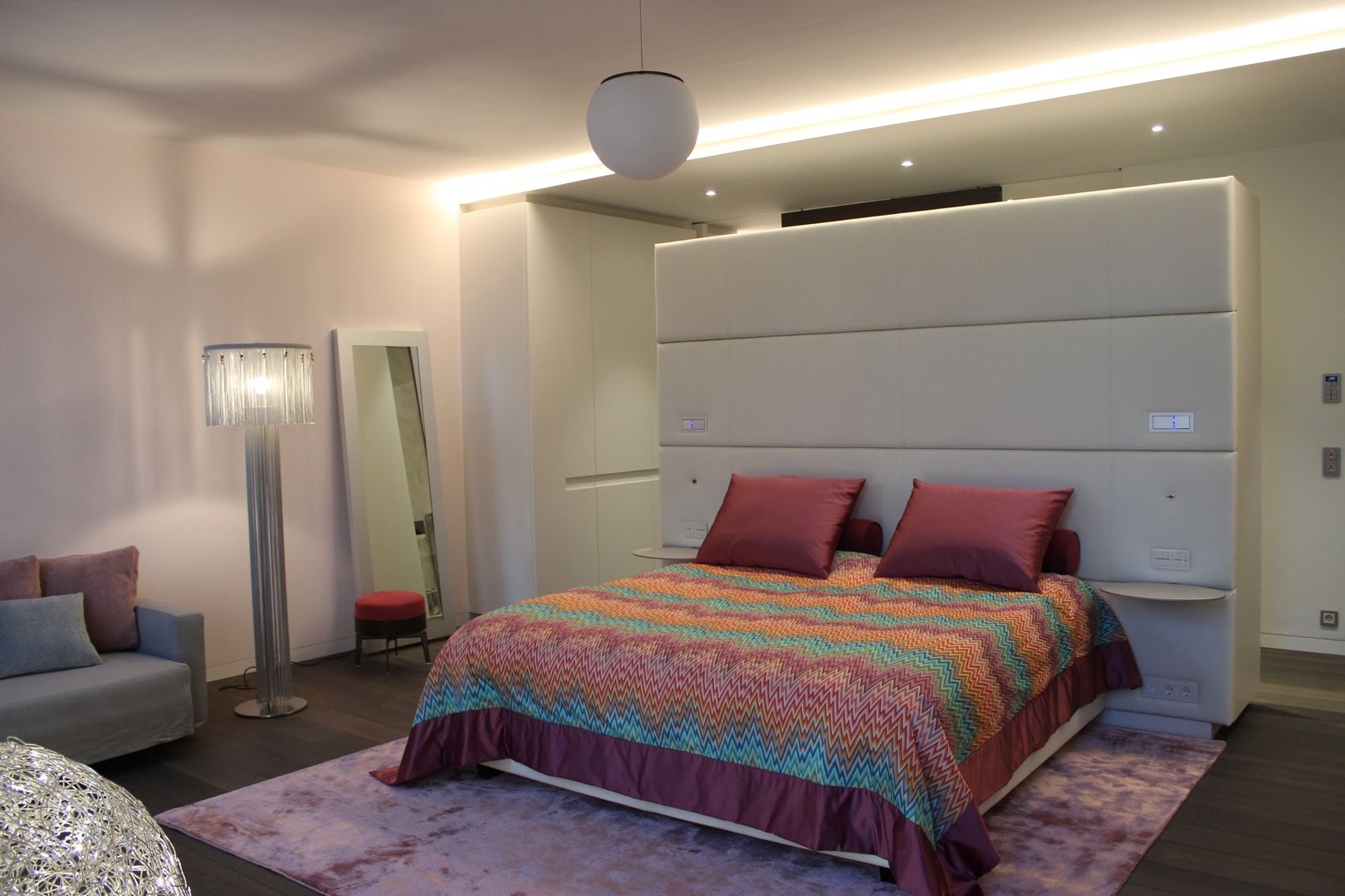 Wohnung E, SMART LIVING GmbH SMART LIVING GmbH Modern style bedroom