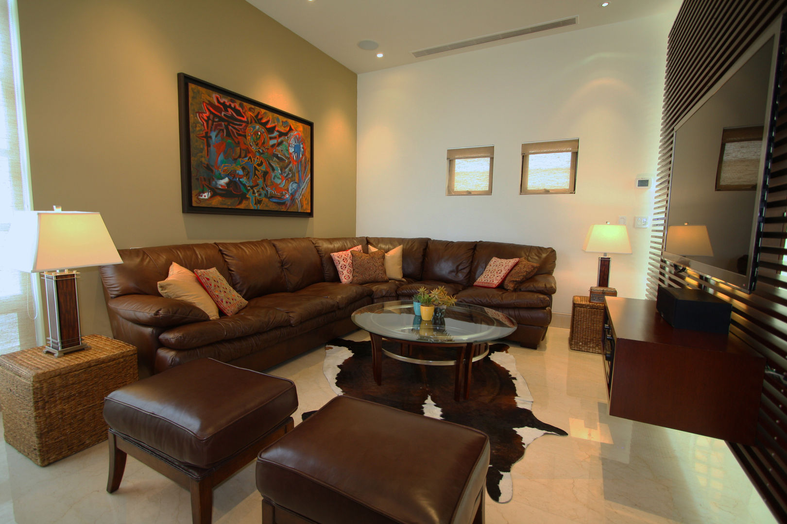 Family Room ODICSA Livings de estilo moderno Cuero Gris