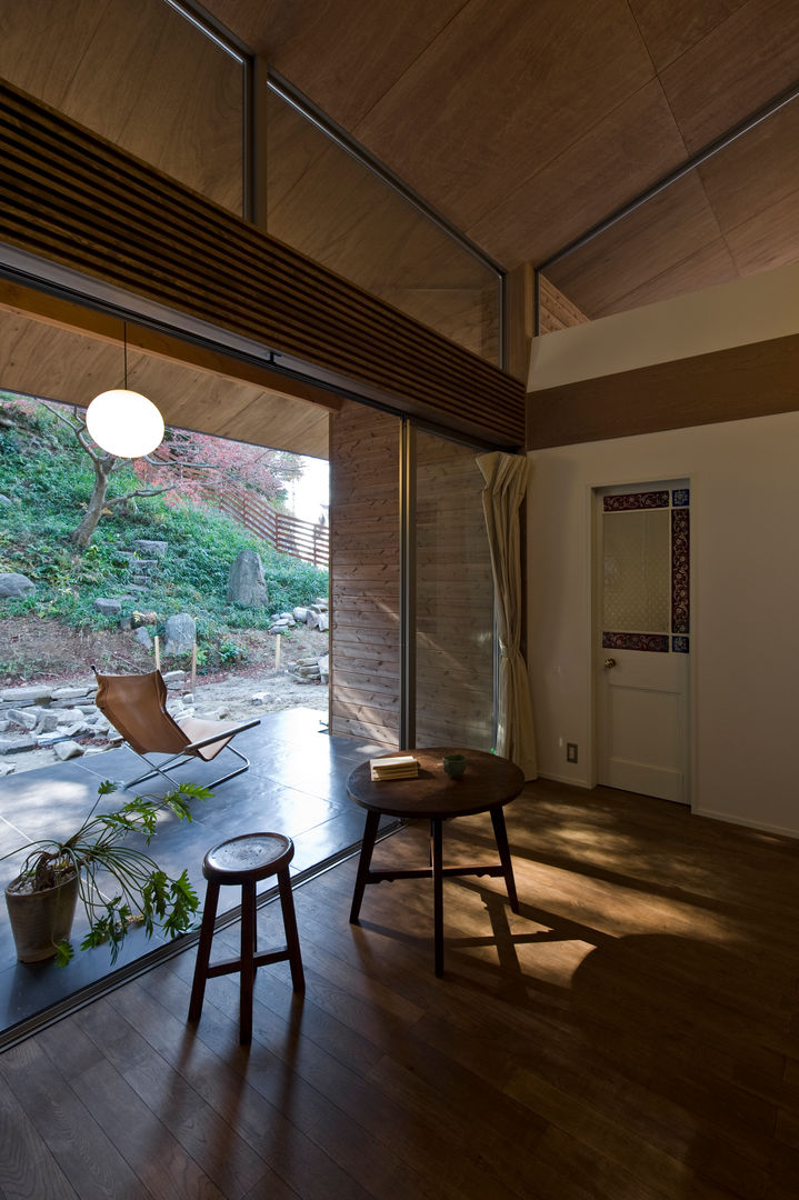 広明の家, Nobuyoshi Hayashi Nobuyoshi Hayashi Nowoczesny balkon, taras i weranda