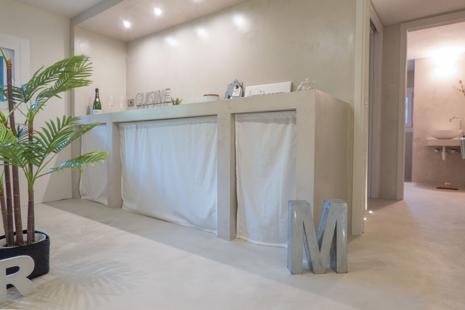 HOME STAGING A PINARELLA DI CERVIA (RA), Mirna Casadei Home Staging Mirna Casadei Home Staging Modern kitchen