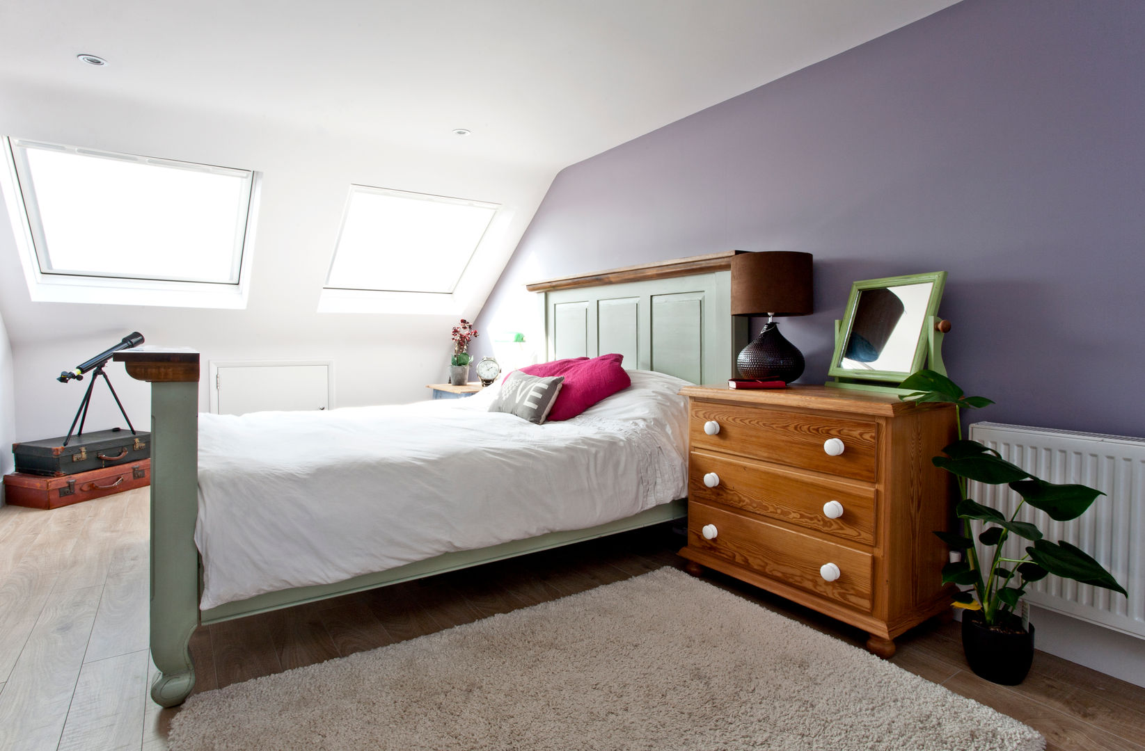 London Hip To Gable Loft Conversion and Extension, A1 Lofts and Extensions A1 Lofts and Extensions Modern style bedroom