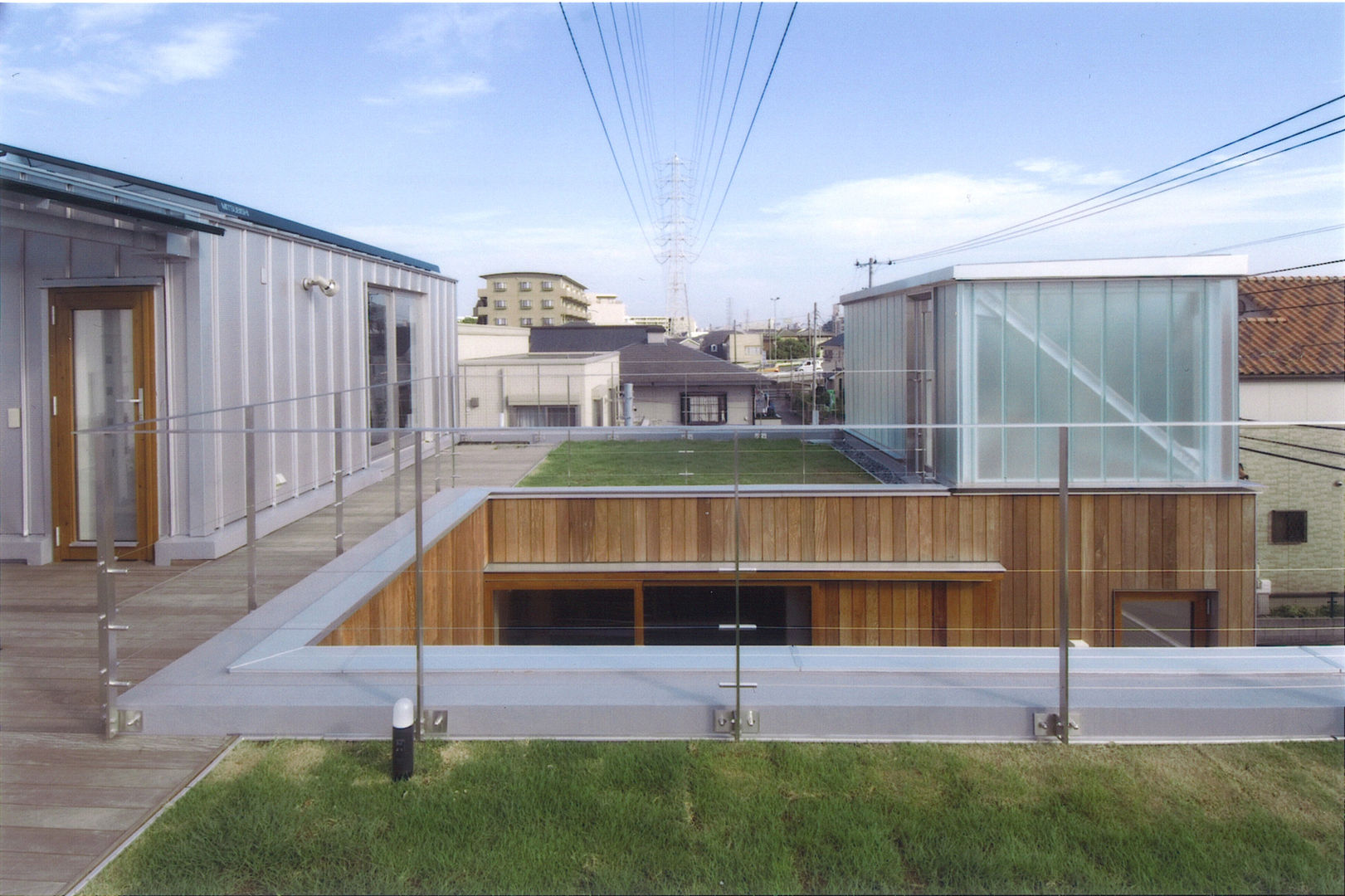 コートハウス, ツチヤタケシ建築事務所 ツチヤタケシ建築事務所 Balcon, Veranda & Terrasse modernes