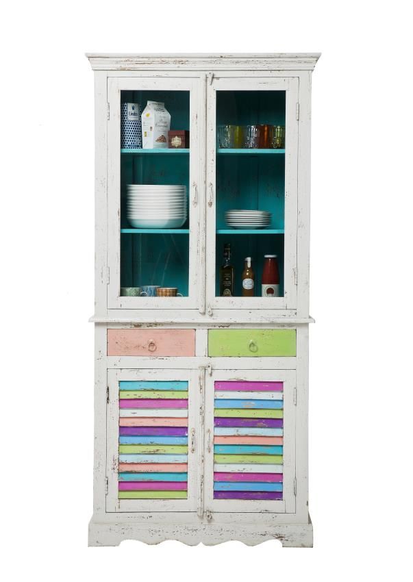 homify Kitchen ٹھوس لکڑی Multicolored Cabinets & shelves