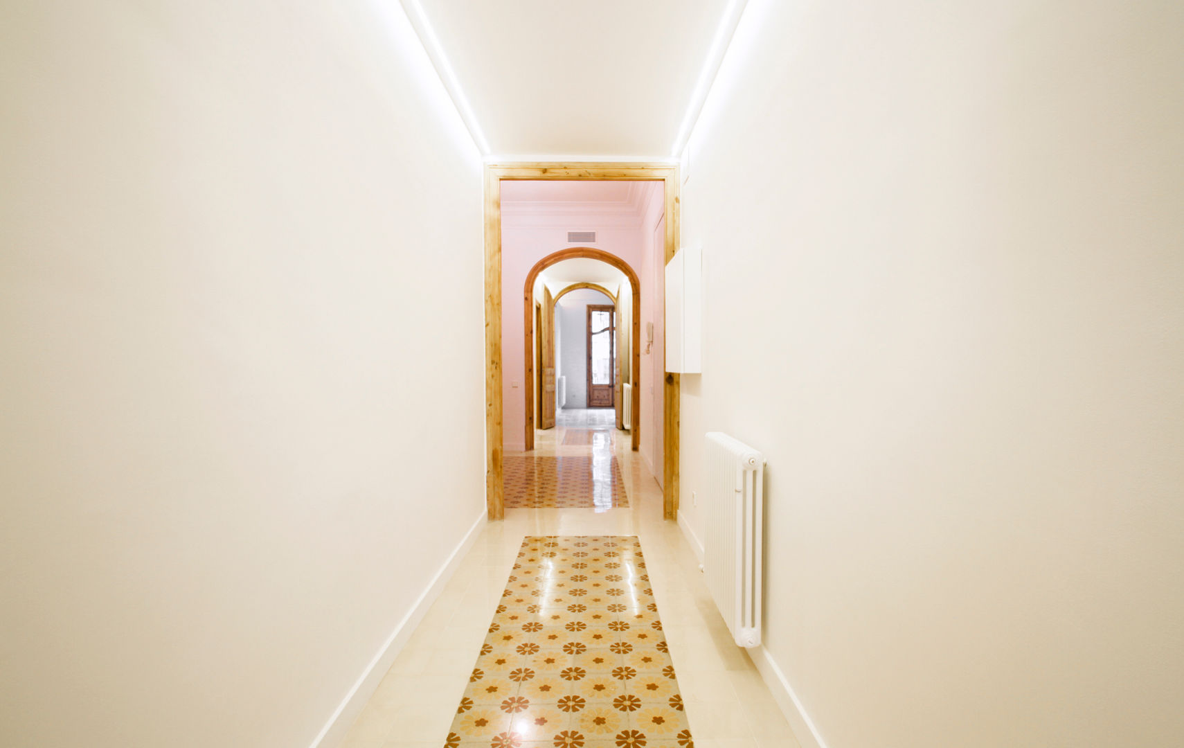 Reforma integral Gran de Gràcia, OAK 2000 OAK 2000 Scandinavian corridor, hallway & stairs