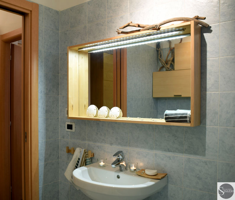 Progetto, elisabetta.griggio elisabetta.griggio Modern bathroom Mirrors