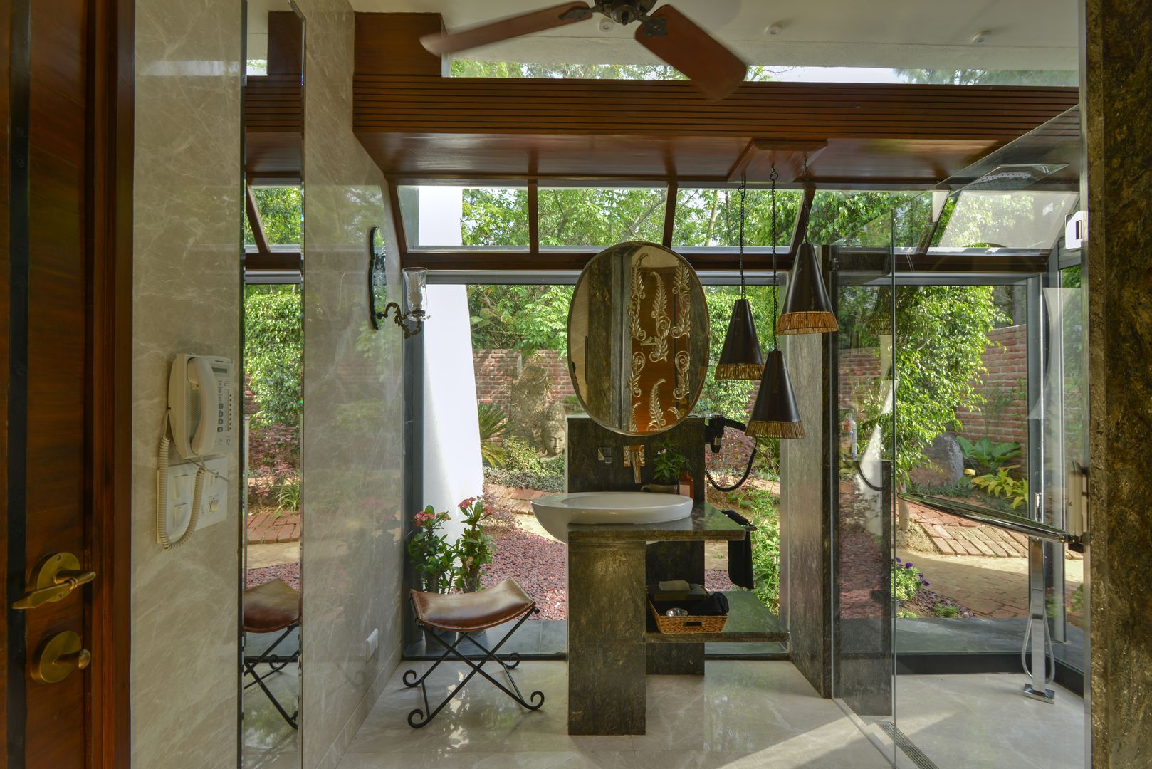 Juanapur Farmhouse, monica khanna designs monica khanna designs Meer ruimtes Kunstobjecten