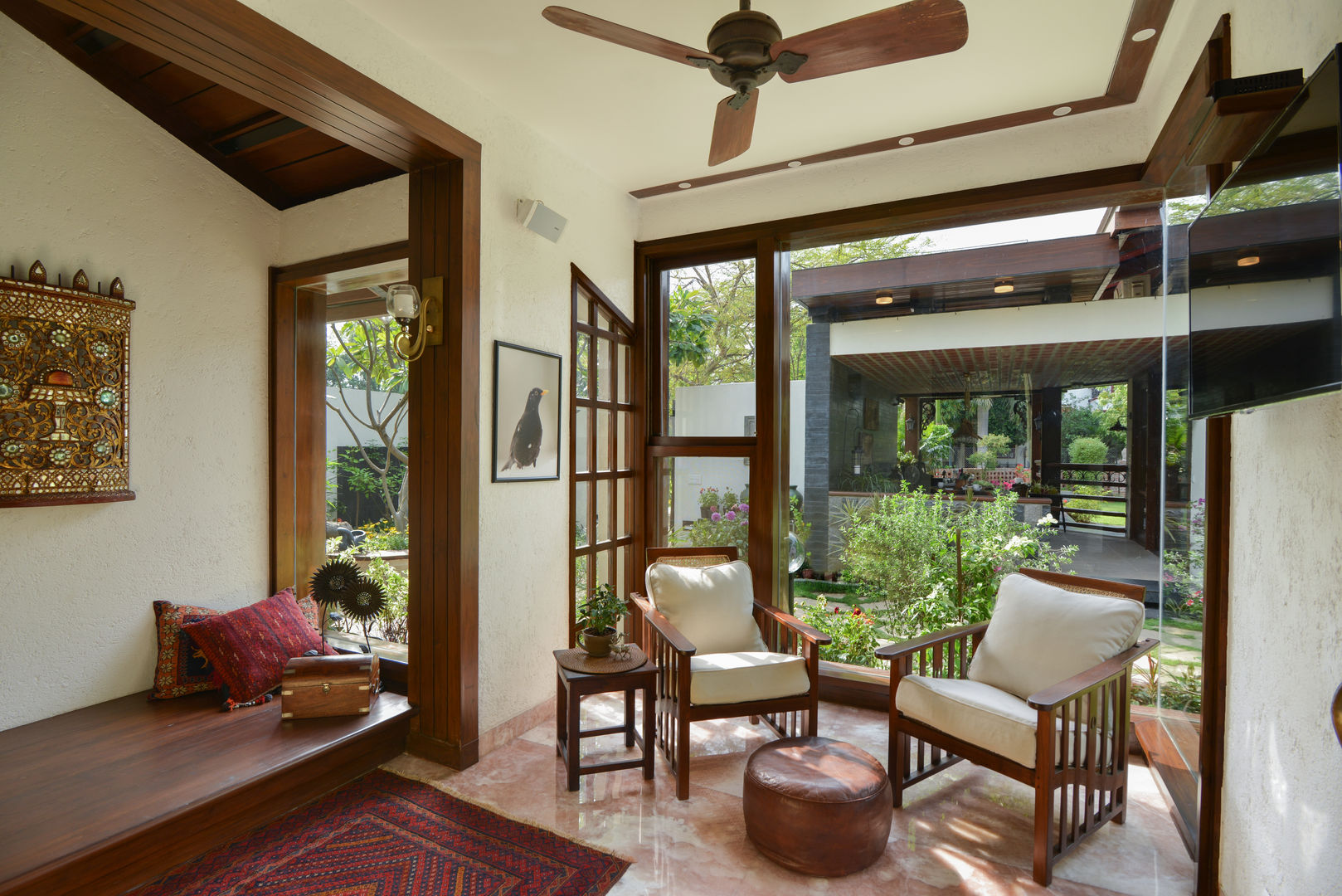 Juanapur Farmhouse, monica khanna designs monica khanna designs Modern living room Sofas & armchairs