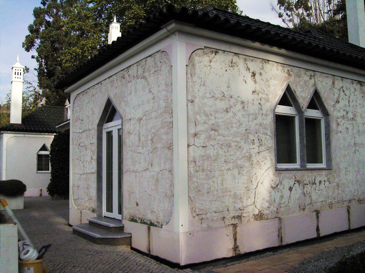 Facade Renovation RenoBuild Algarve Casas de estilo rural