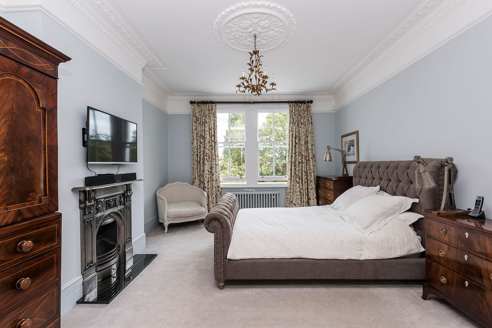 Full renovation on Trinity Road, London, Grand Design London Ltd Grand Design London Ltd Modern style bedroom