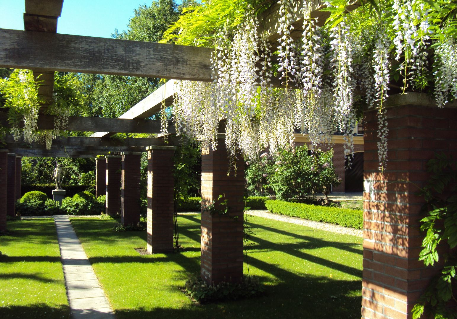 Villatuinen, groenpartners groenpartners Country style garden