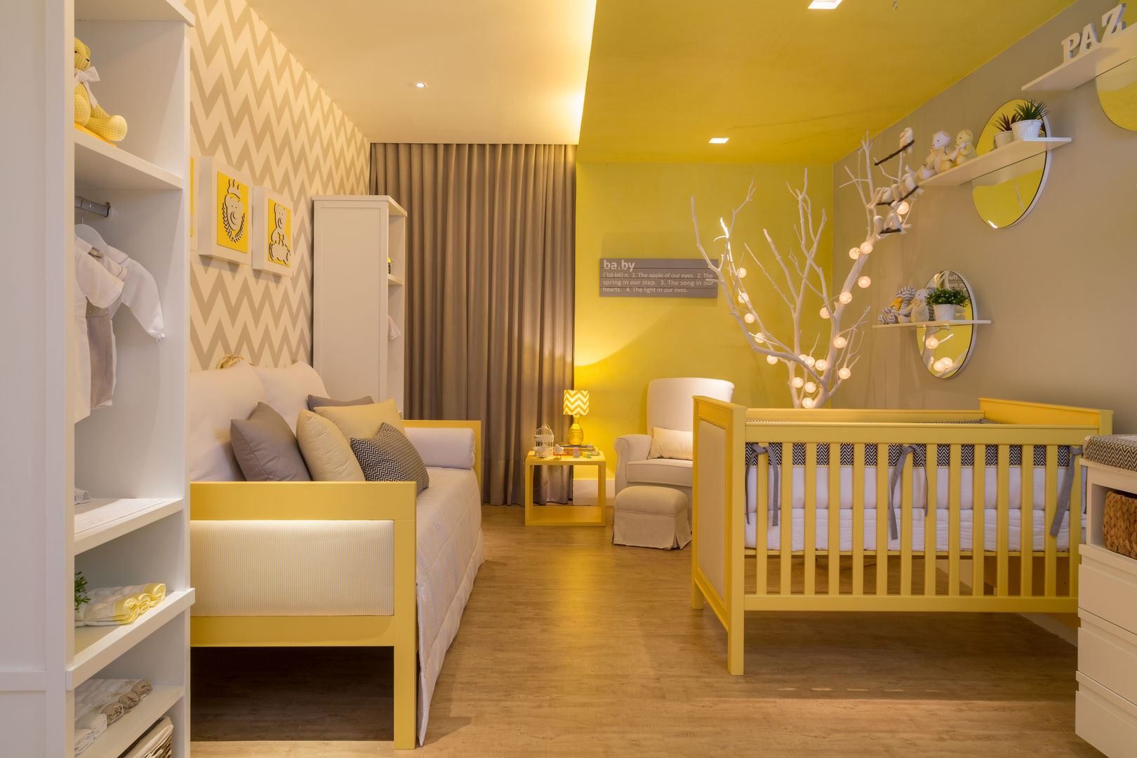 Quarto do bebê, Carpaneda & Nasr Carpaneda & Nasr モダンスタイルの寝室