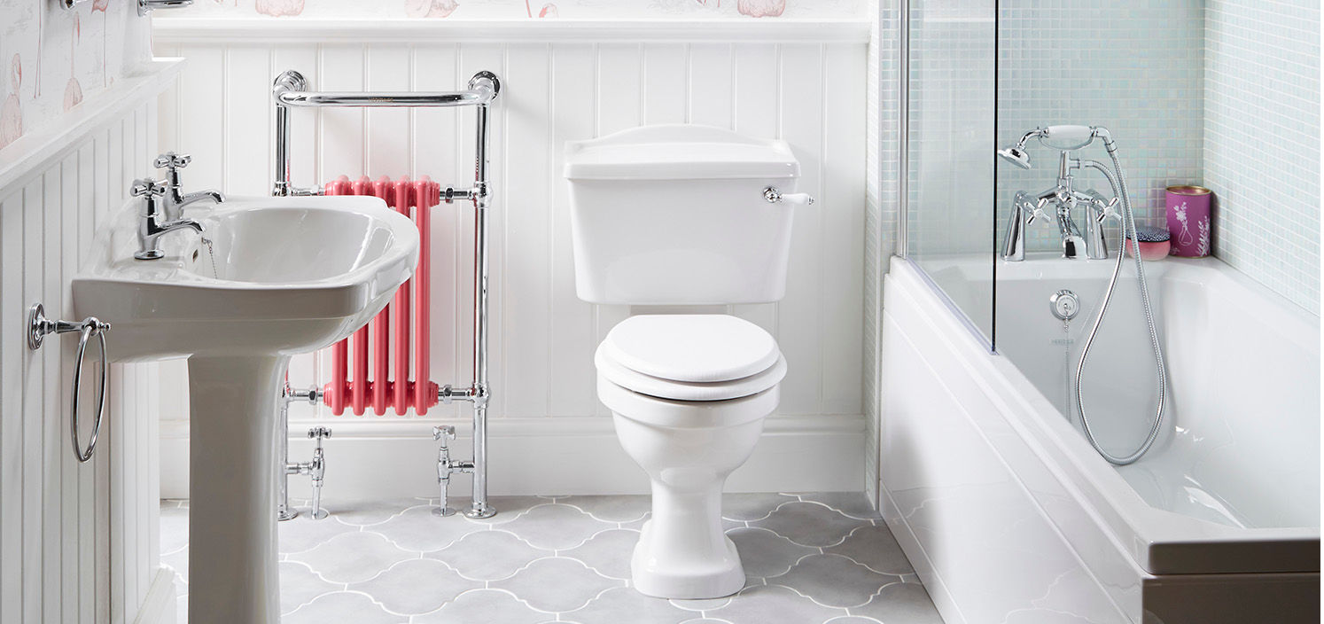 Rhyland suite homify Baños de estilo clásico Bañeras y duchas