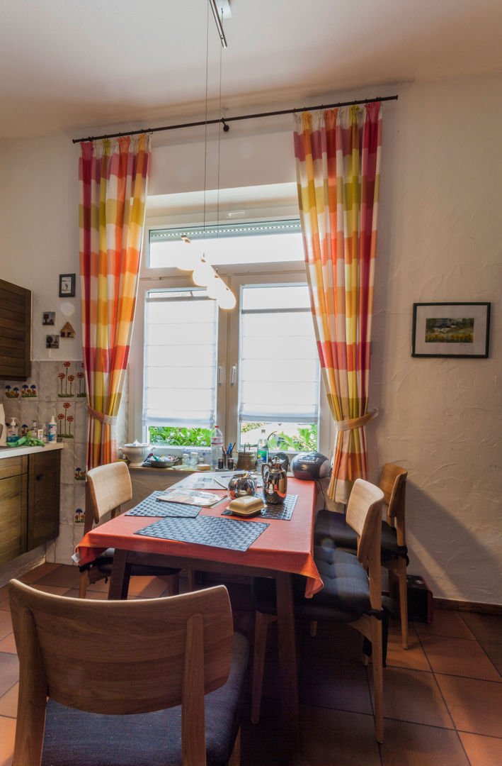 Impressionen bei Privatkunde, Frank Scheiter Wohnkonzepte Frank Scheiter Wohnkonzepte Country style kitchen Cotton Red Accessories & textiles