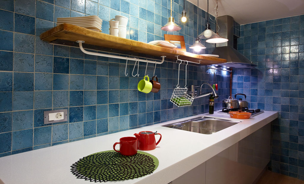 잉여주택, designvom designvom Modern kitchen