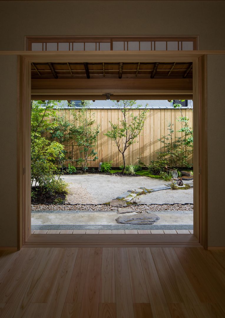 寺池台の家, 伊東建築計画室 伊東建築計画室 Windows