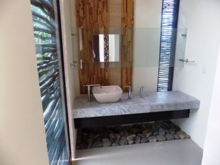 baño reciclado bello diseño! Baños de estilo ecléctico