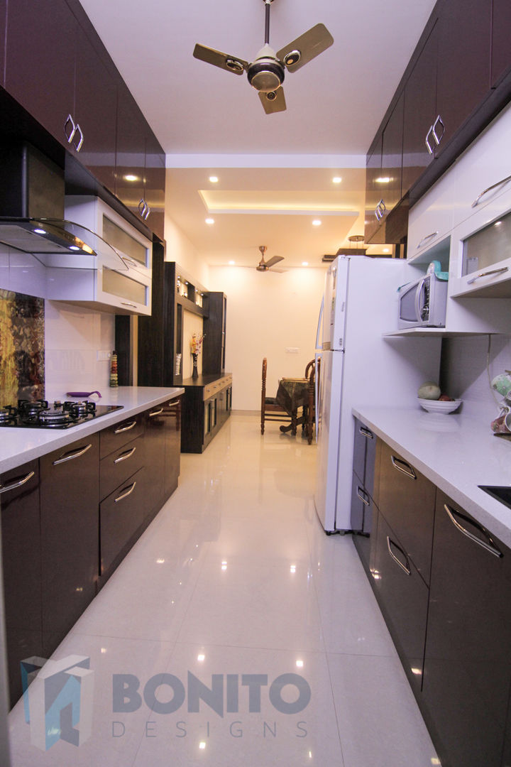 Modular parallel kitchen design homify Asian style kitchen