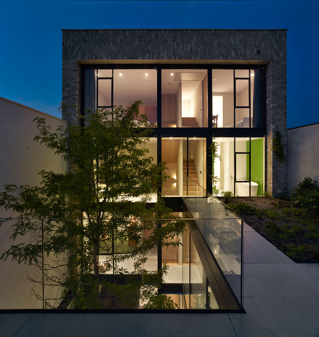 de woning vanaf het dakterras office winhov Minimalistische huizen