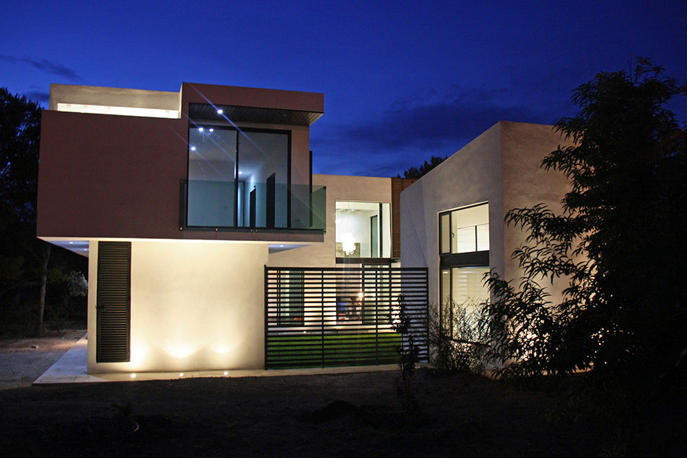 CASA PATIO, Narda Davila arquitectura Narda Davila arquitectura Modern houses Glass