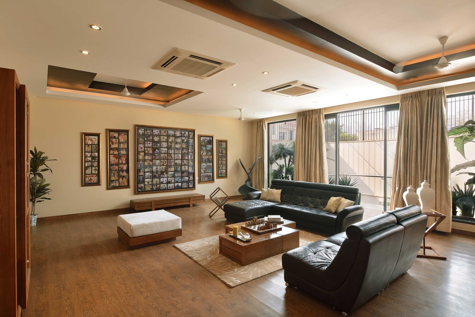 Residence Design, Rosewood City, H5 Interior Design H5 Interior Design モダンデザインの リビング