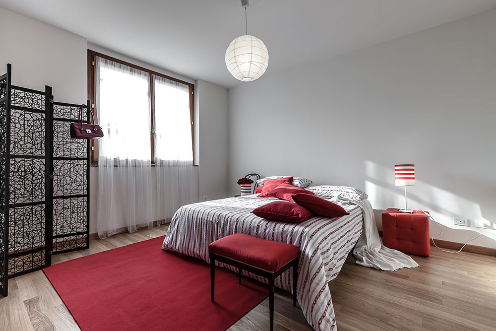 Home Staging presso Centro Residenziale in Lainate (MI), Gabriella Sala Design Gabriella Sala Design Bedroom
