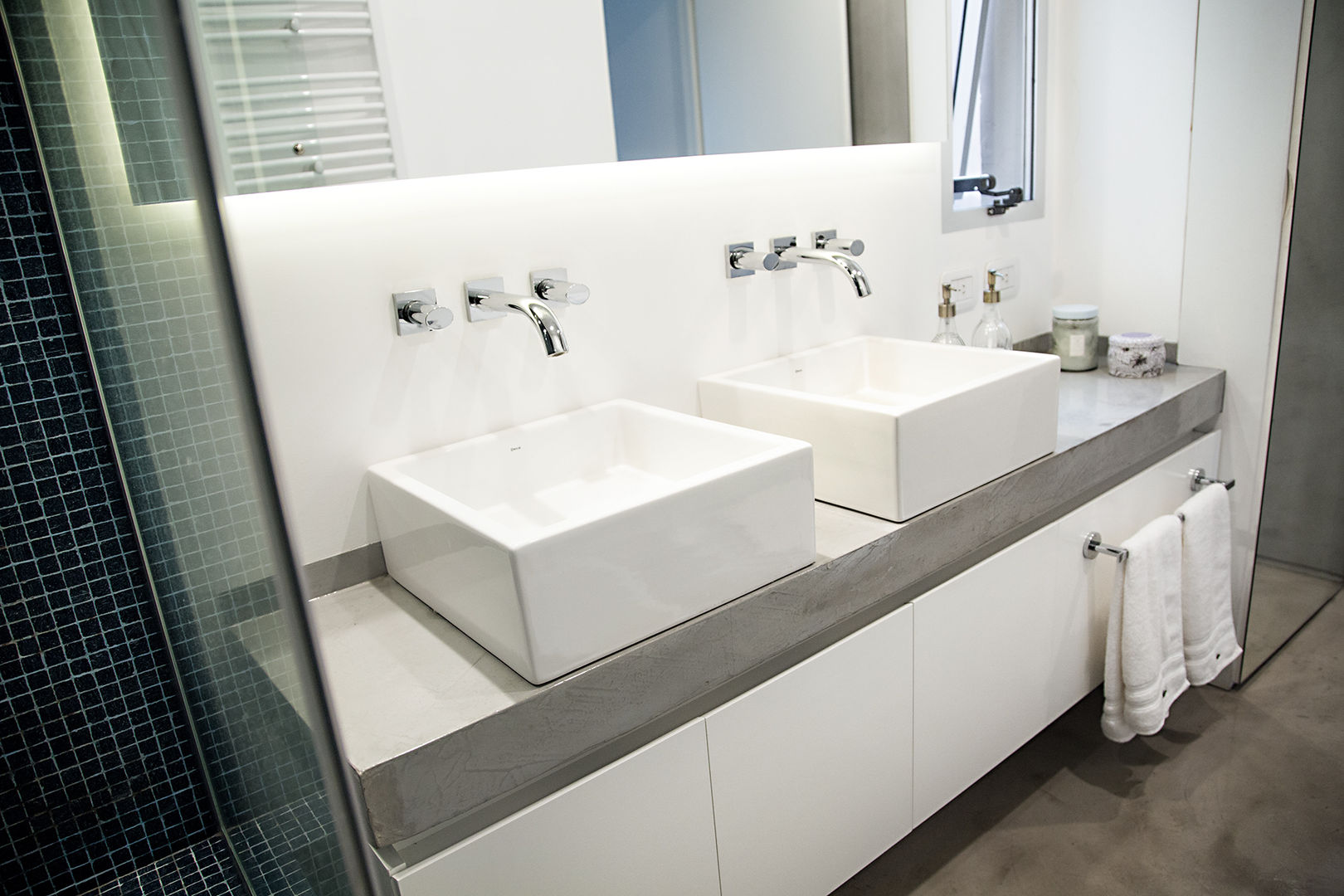 Depto FL, MeMo arquitectas MeMo arquitectas Modern style bathrooms