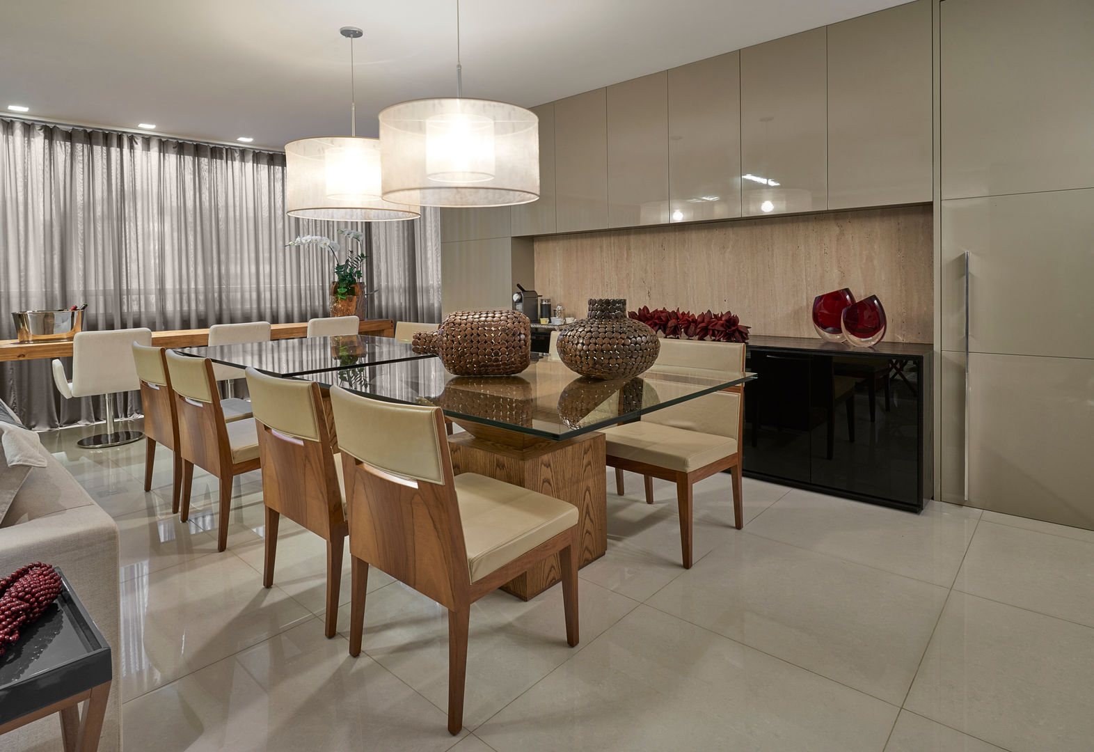 Apartamento MW, Isabela Canaan Arquitetos e Associados Isabela Canaan Arquitetos e Associados Ruang Makan Modern