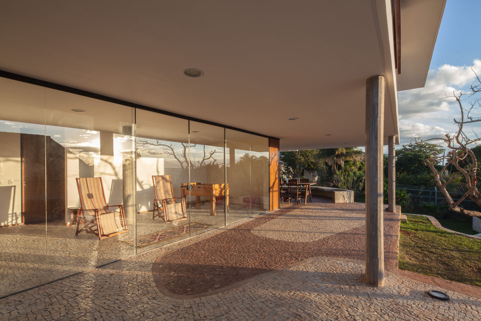 JPGN House, MGS - Macedo, Gomes & Sobreira MGS - Macedo, Gomes & Sobreira 露臺