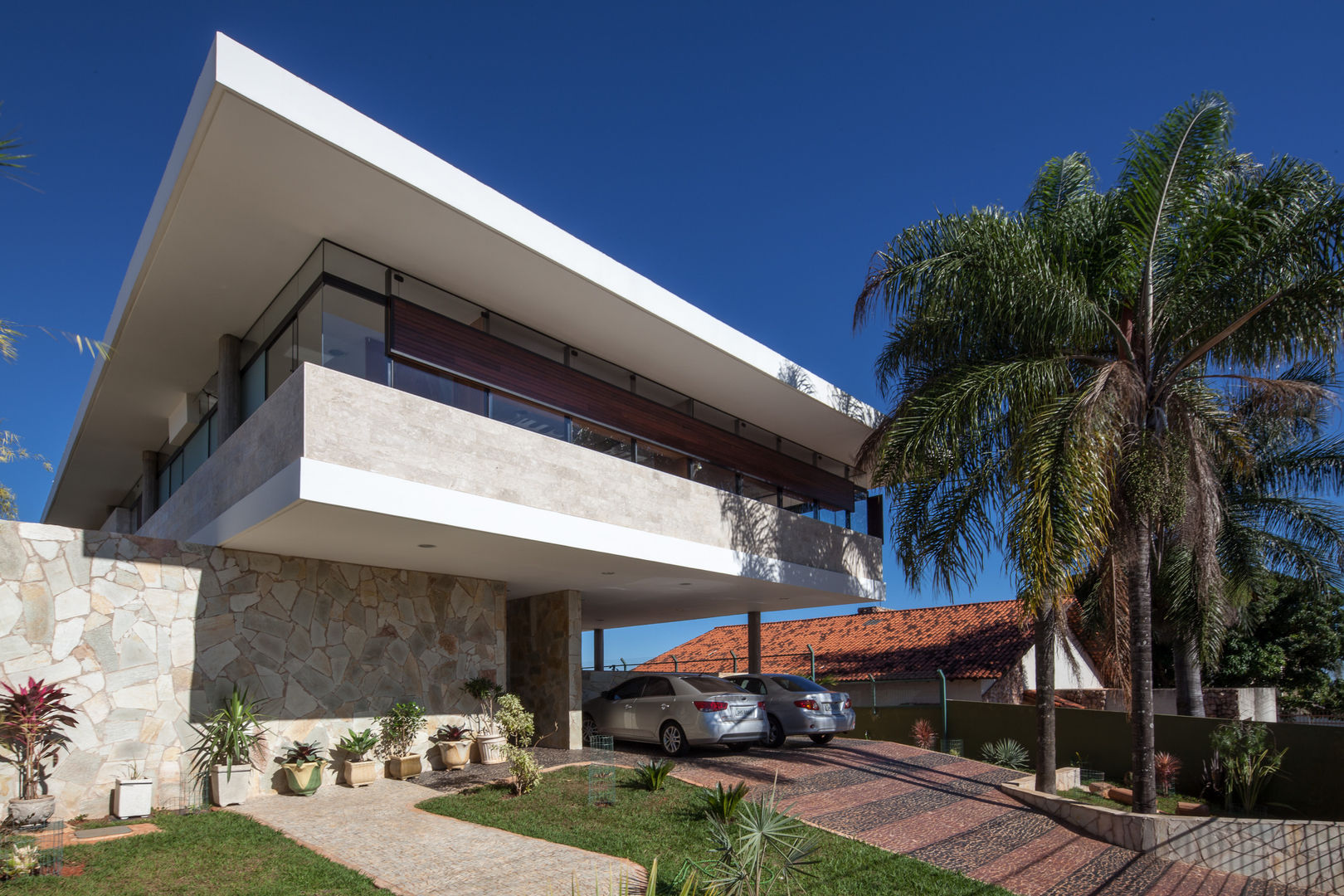 JPGN House, MGS - Macedo, Gomes & Sobreira MGS - Macedo, Gomes & Sobreira Rumah Modern