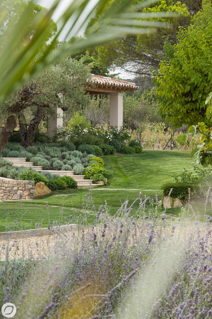 Jardin - Ramatuelle, PASSAGE CITRON PASSAGE CITRON Mediterranean style garden