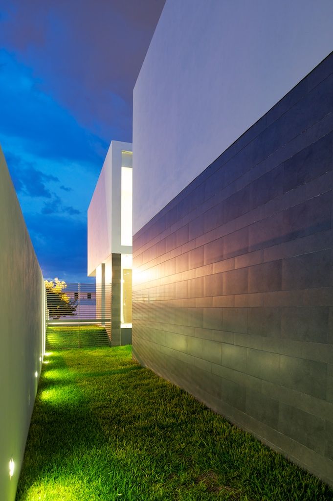 Casa Koz, Tacher Arquitectos Tacher Arquitectos モダンな 家